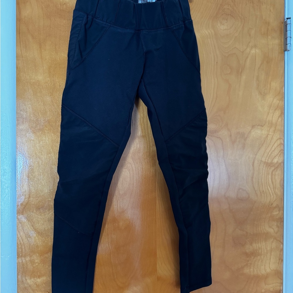 Black 5.11 leggings